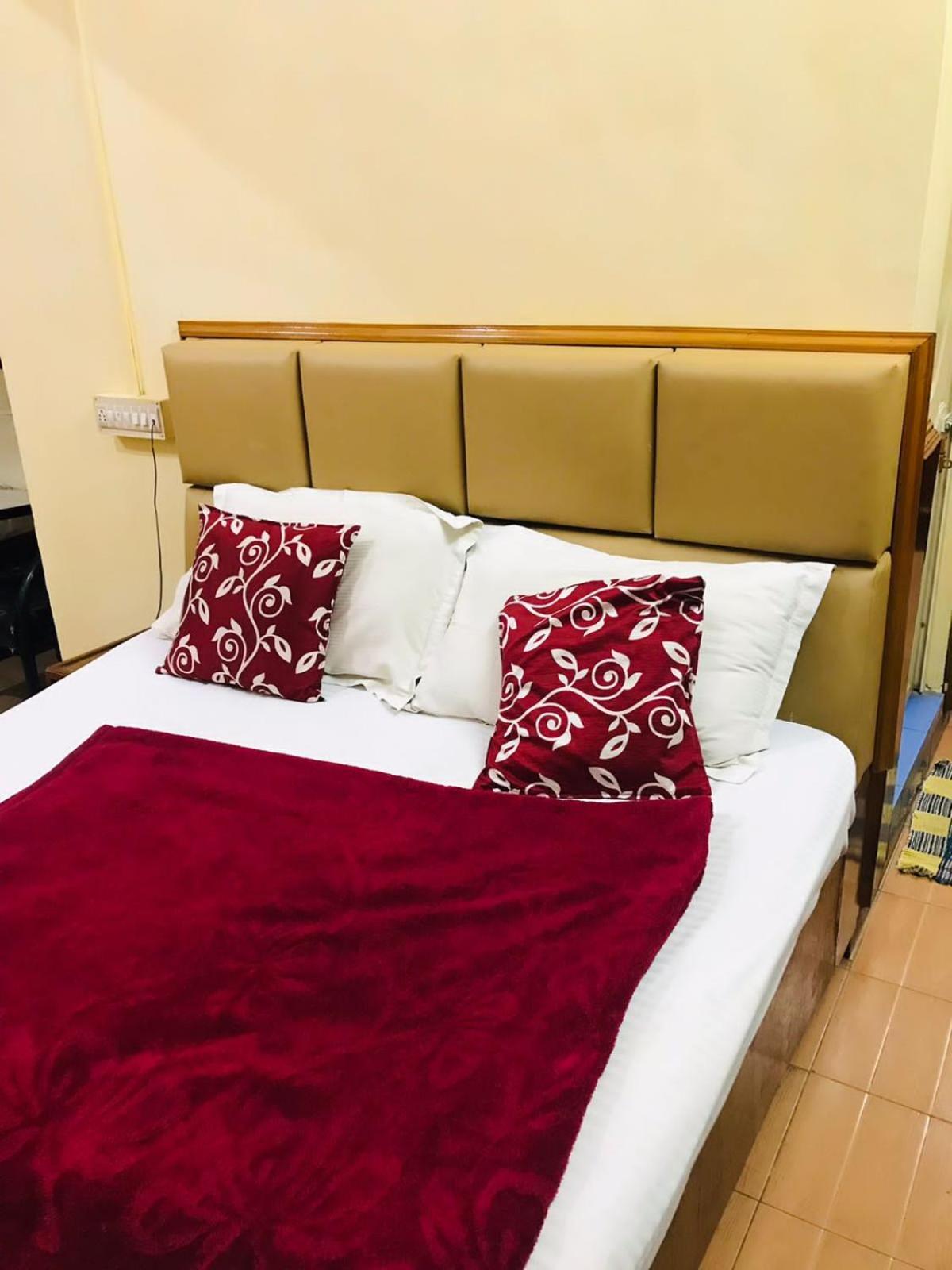 Hotel Mystique Inn أوتي الغرفة الصورة